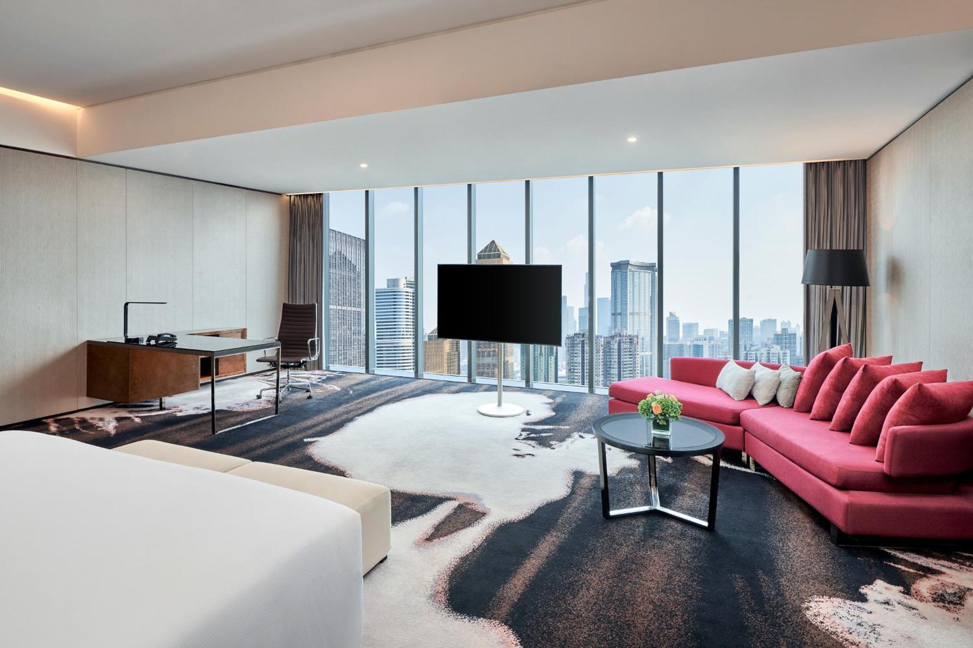 Hilton Tianhe - Free Shuttle Bus And Registration Counter Available During Fair Period Отель 5*
