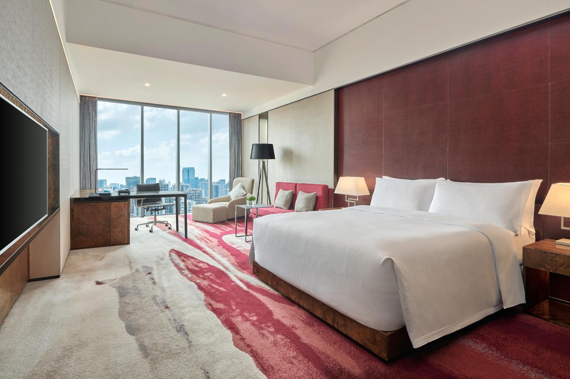 Hilton Tianhe - Free Shuttle Bus And Registration Counter Available During Fair Period Отель 5*