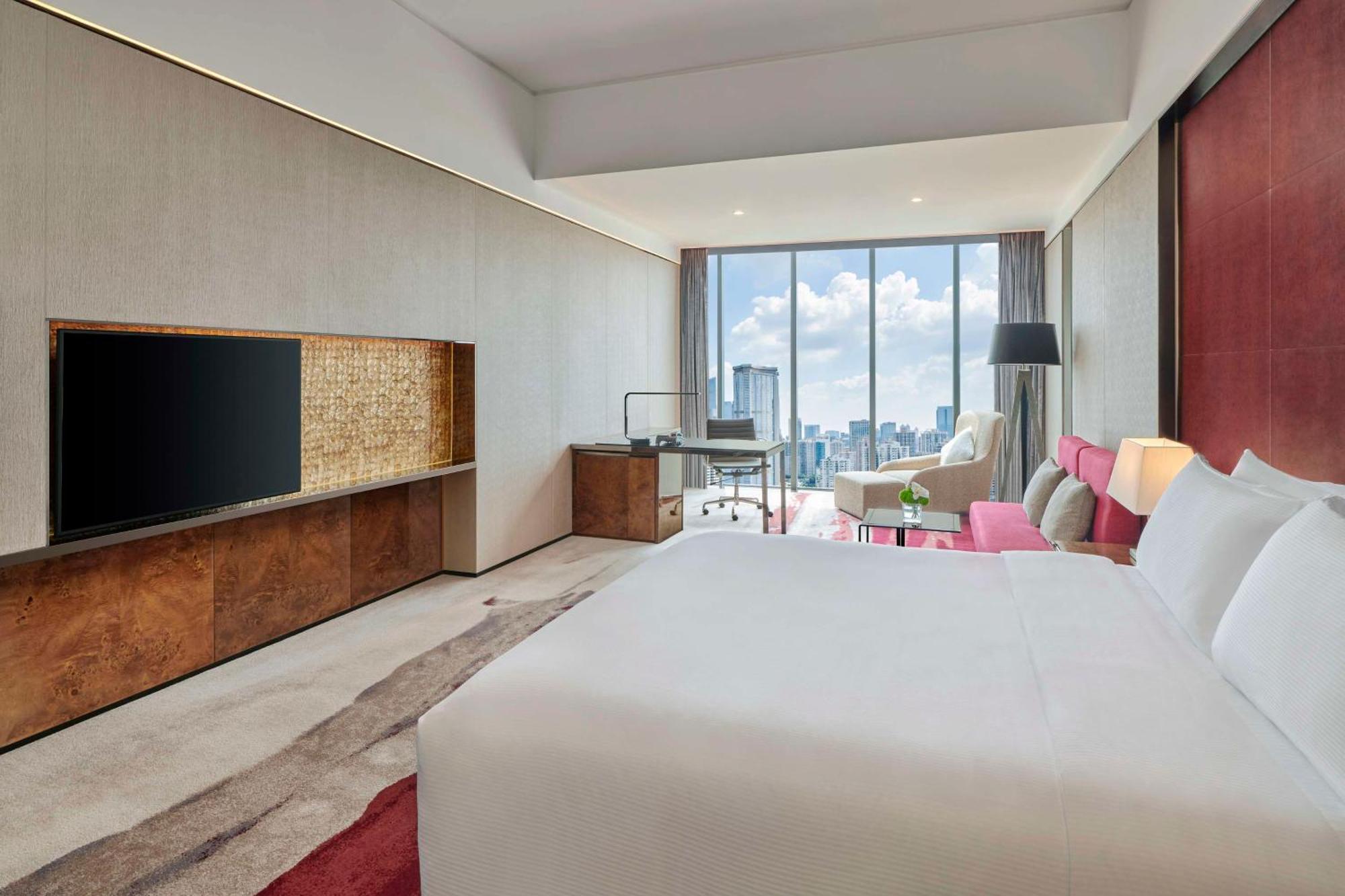 Hilton Tianhe - Free Shuttle Bus And Registration Counter Available During Fair Period Отель